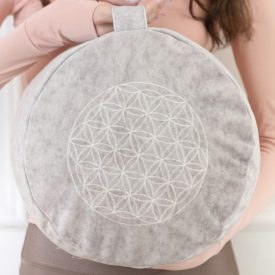   Kerek Premium Tönkölyhéj ülőpárna 33x13 cm + Nude Collection with Lifeflower huzat - Light Purple