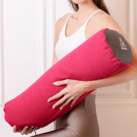  Jóga henger Premium Tönkölyhéj párna 70x20 cm + Bombay Collection huzat (Magenta)